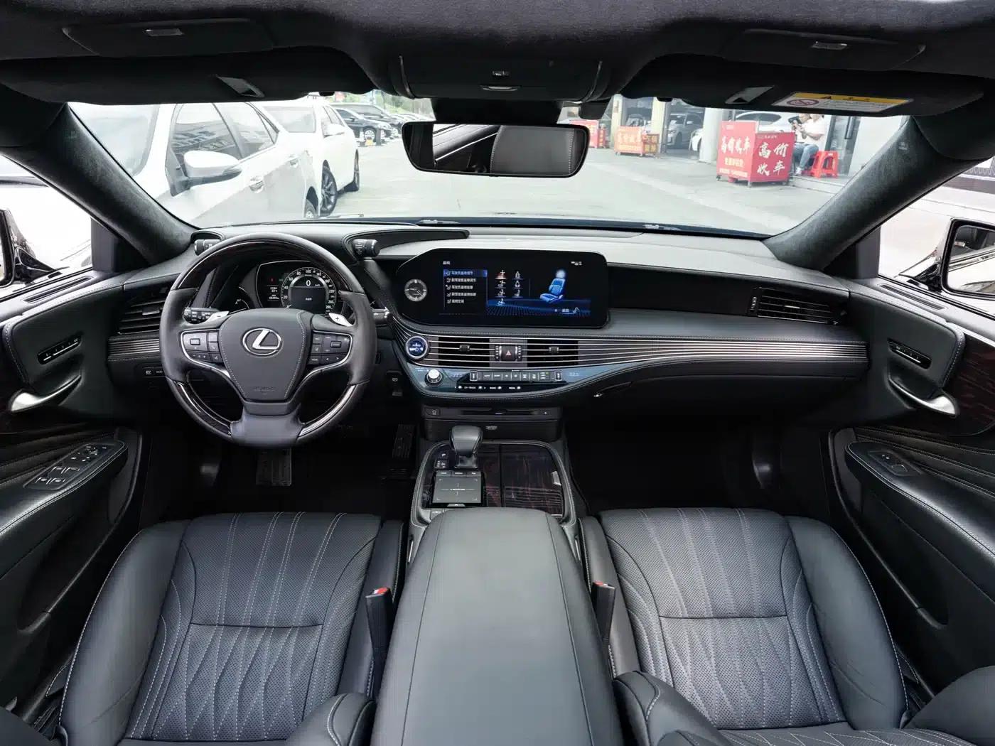 Lexus LS 2021 500h Luxury Edition — миниатюра 13