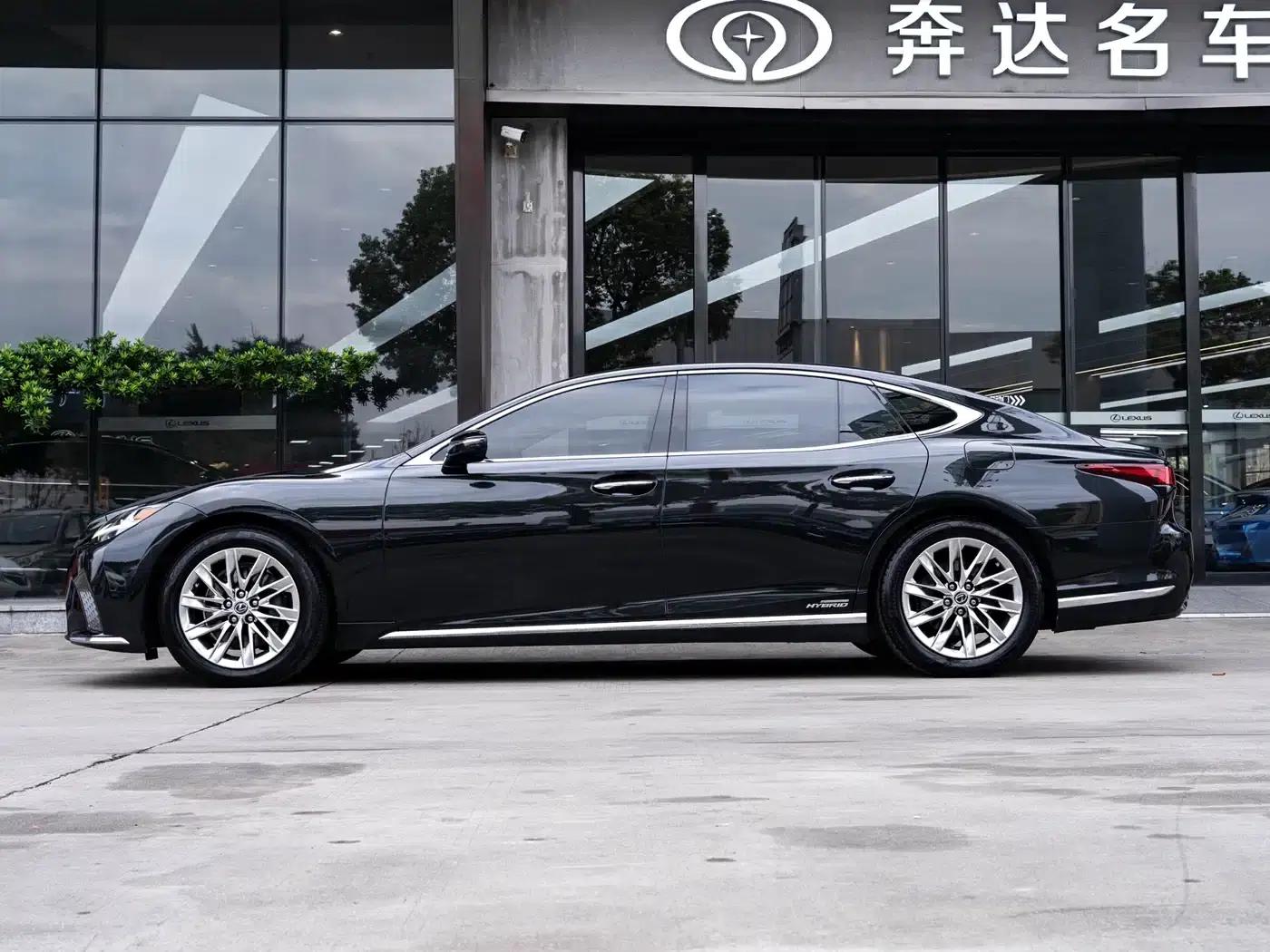 Lexus LS 2021 500h Luxury Edition — миниатюра 4