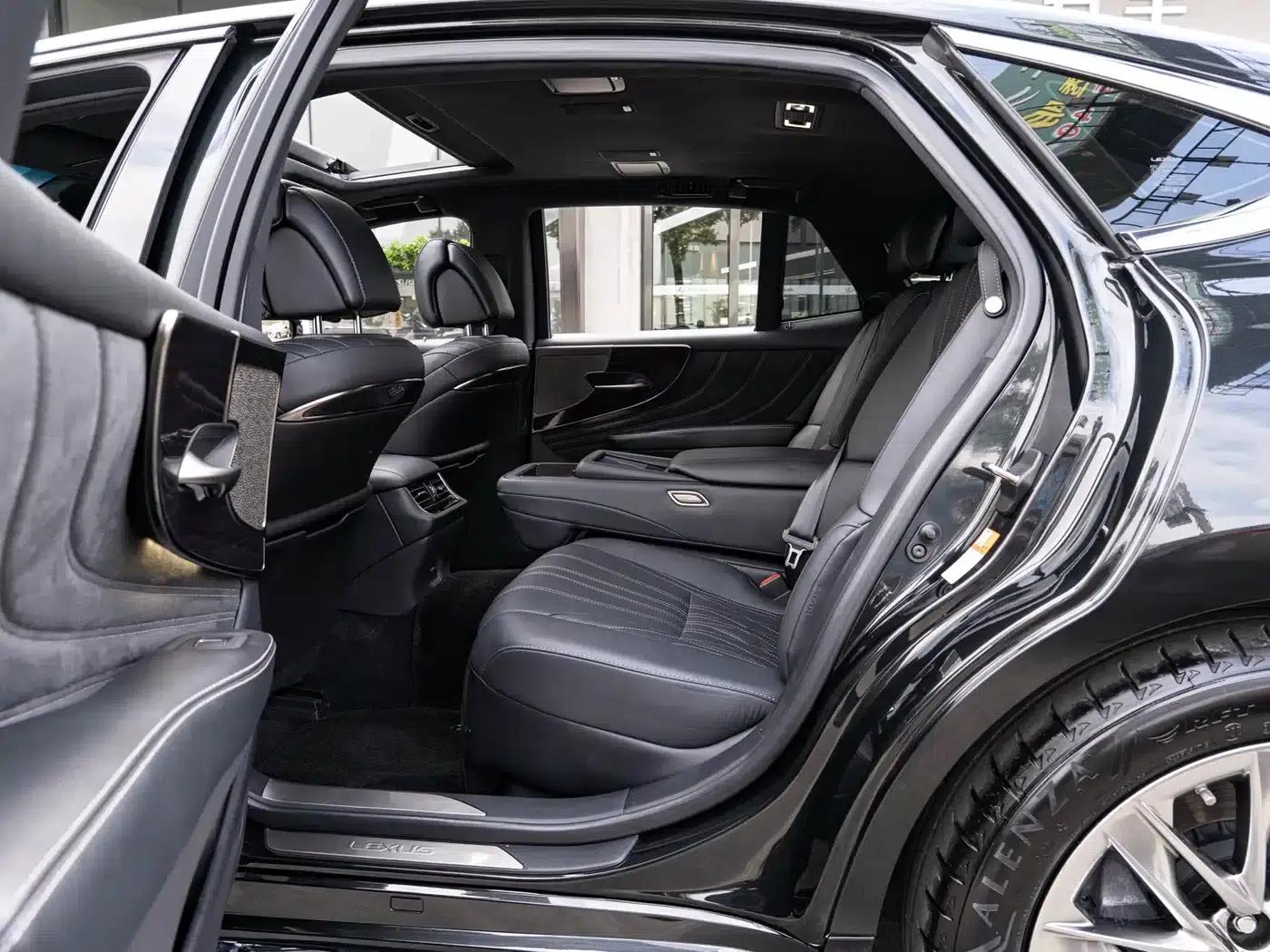 Lexus LS 2021 500h Luxury Edition — миниатюра 10