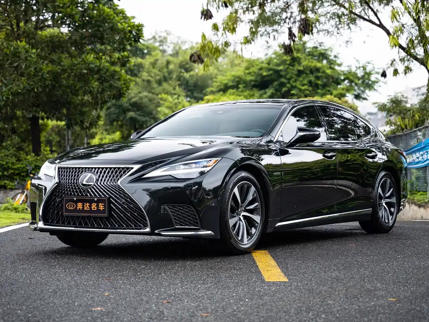 Lexus LS 2023 500h Premium Edition — миниатюра 1