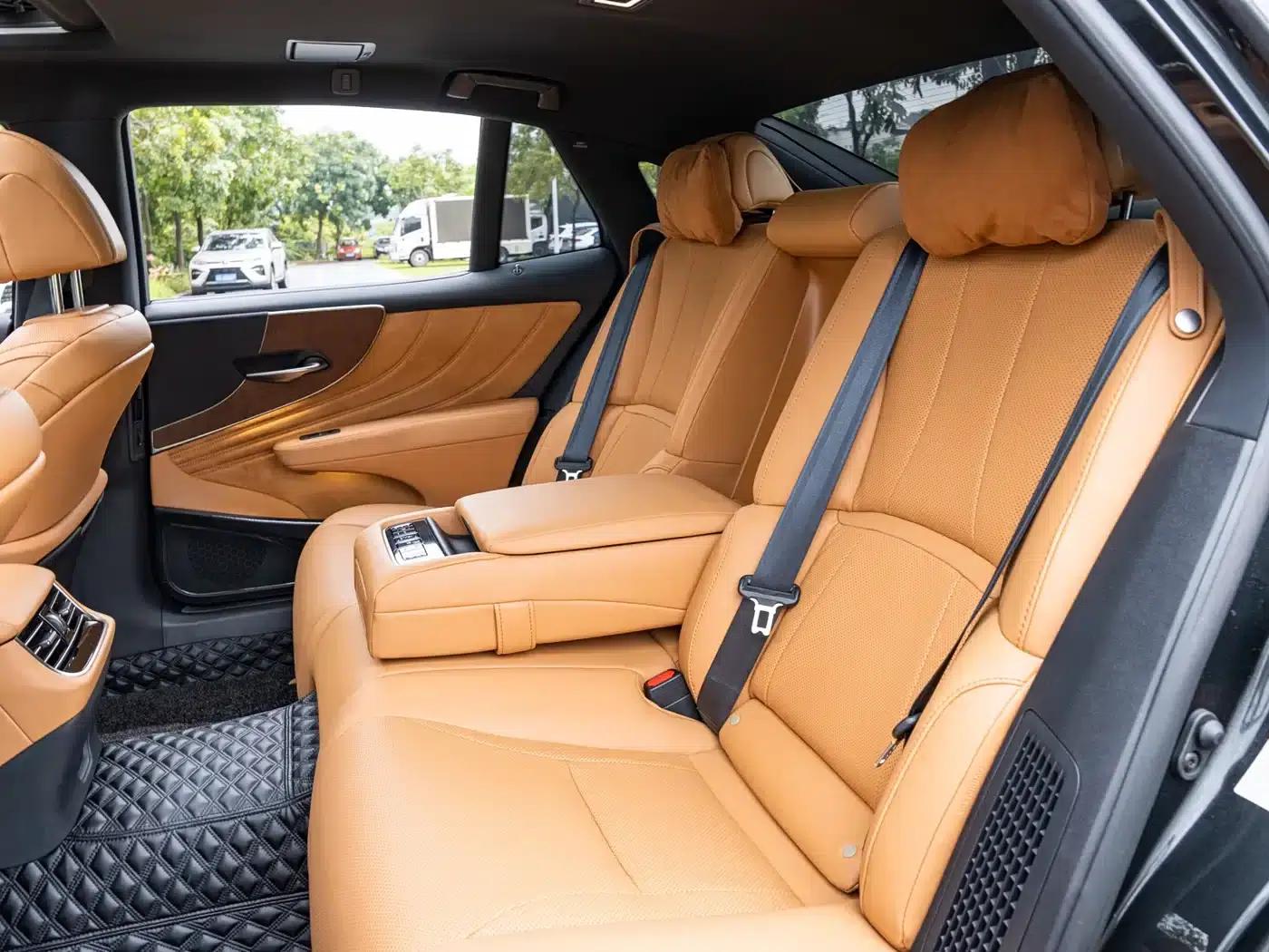 Lexus LS 2023 500h Premium Edition — миниатюра 12