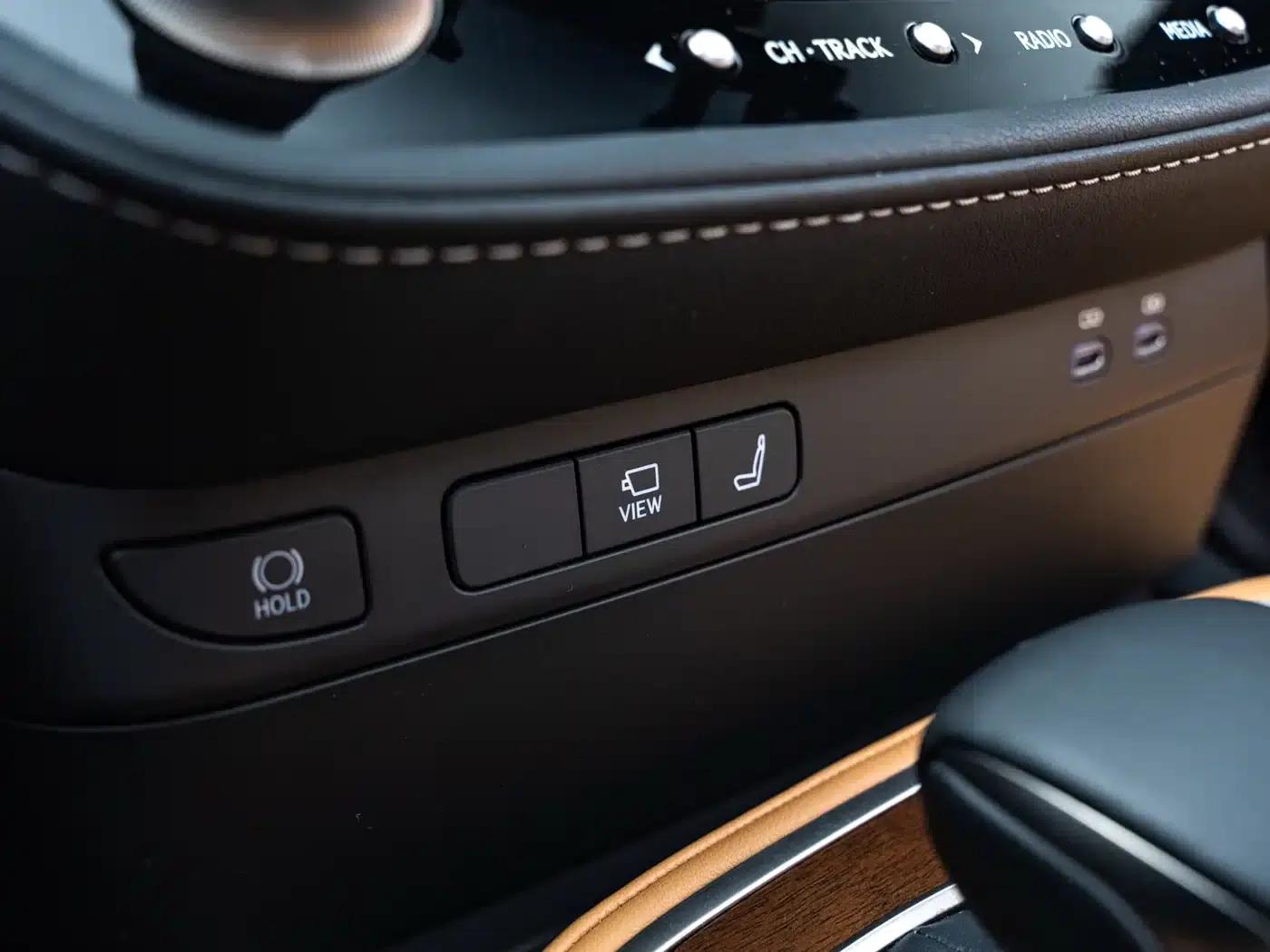 Lexus LS 2023 500h Premium Edition — миниатюра 20