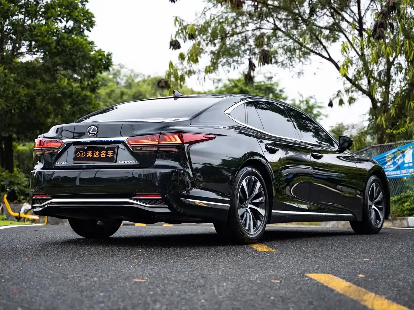 Lexus LS 2023 500h Premium Edition — миниатюра 3