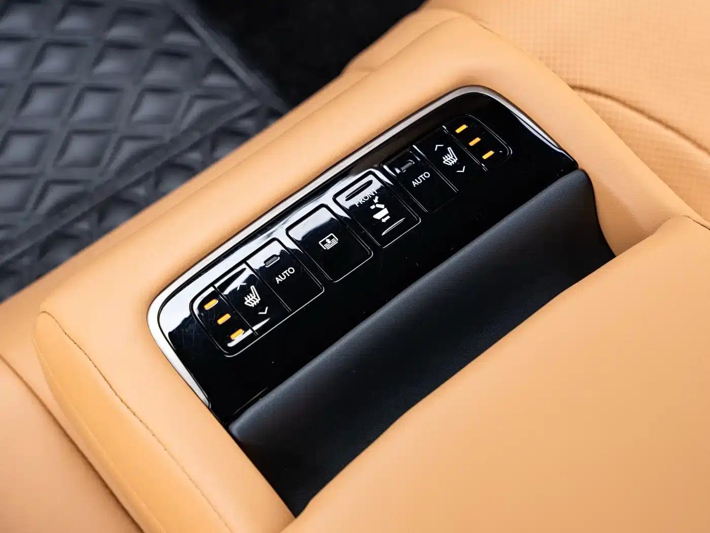 Lexus LS 2023 500h Premium Edition — миниатюра 23