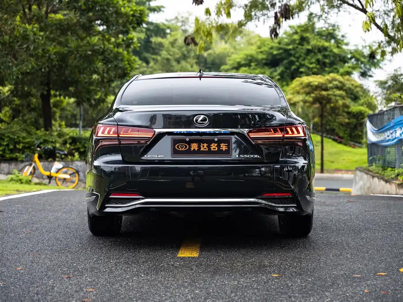 Lexus LS 2023 500h Premium Edition — миниатюра 5
