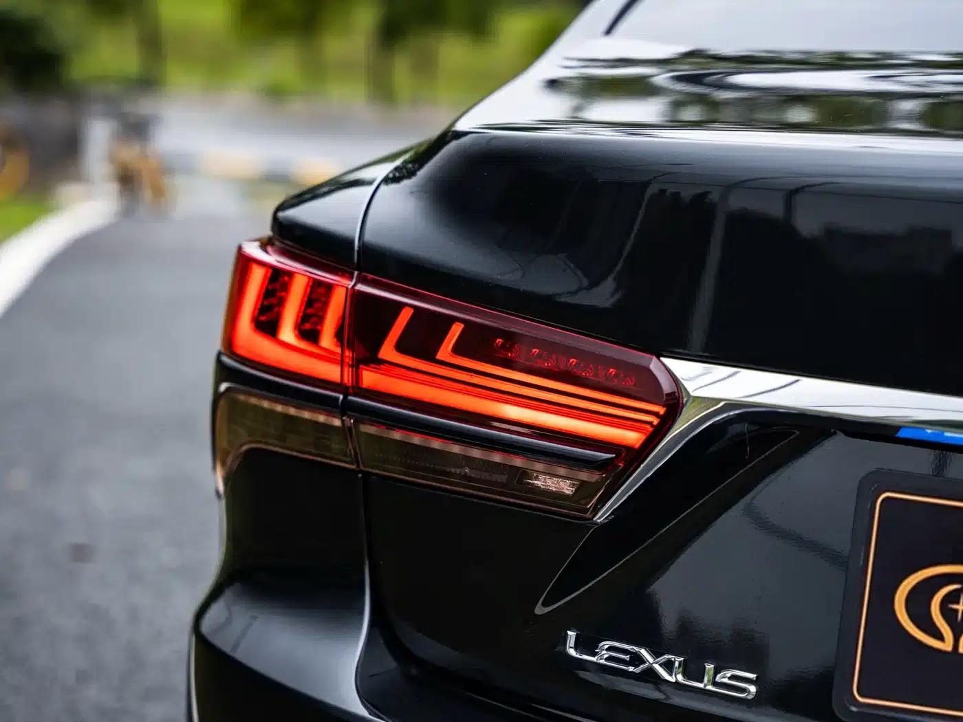 Lexus LS 2023 500h Premium Edition — миниатюра 7
