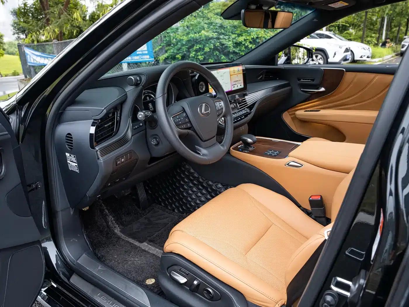 Lexus LS 2023 500h Premium Edition — миниатюра 9