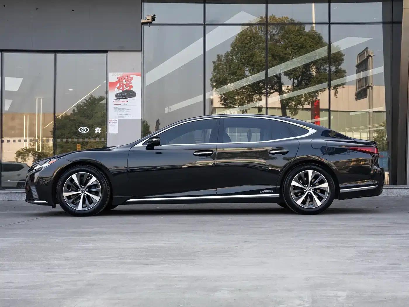 Lexus LS 2021 500h Premium Edition — миниатюра 4