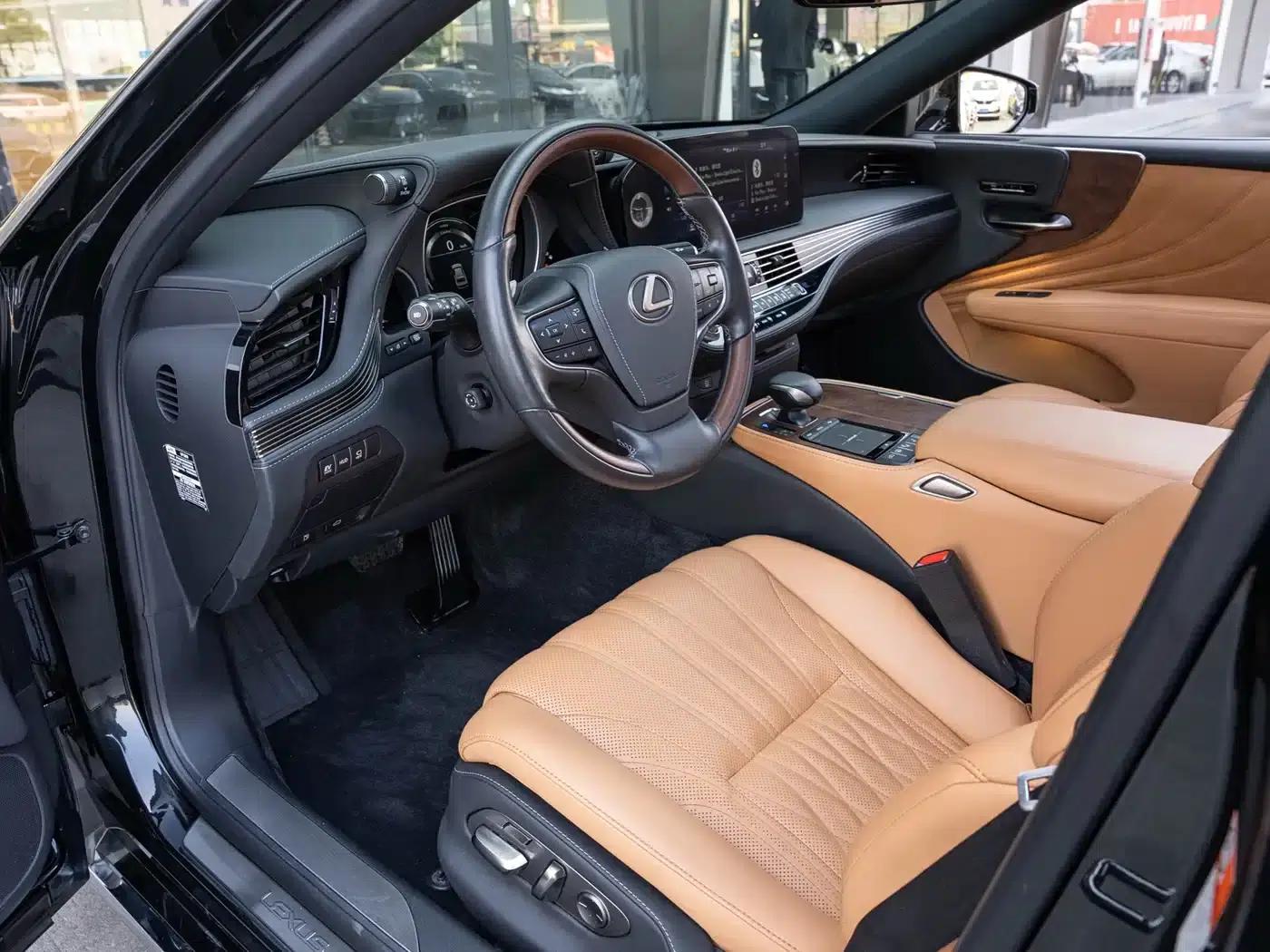 Lexus LS 2021 500h Premium Edition — миниатюра 9