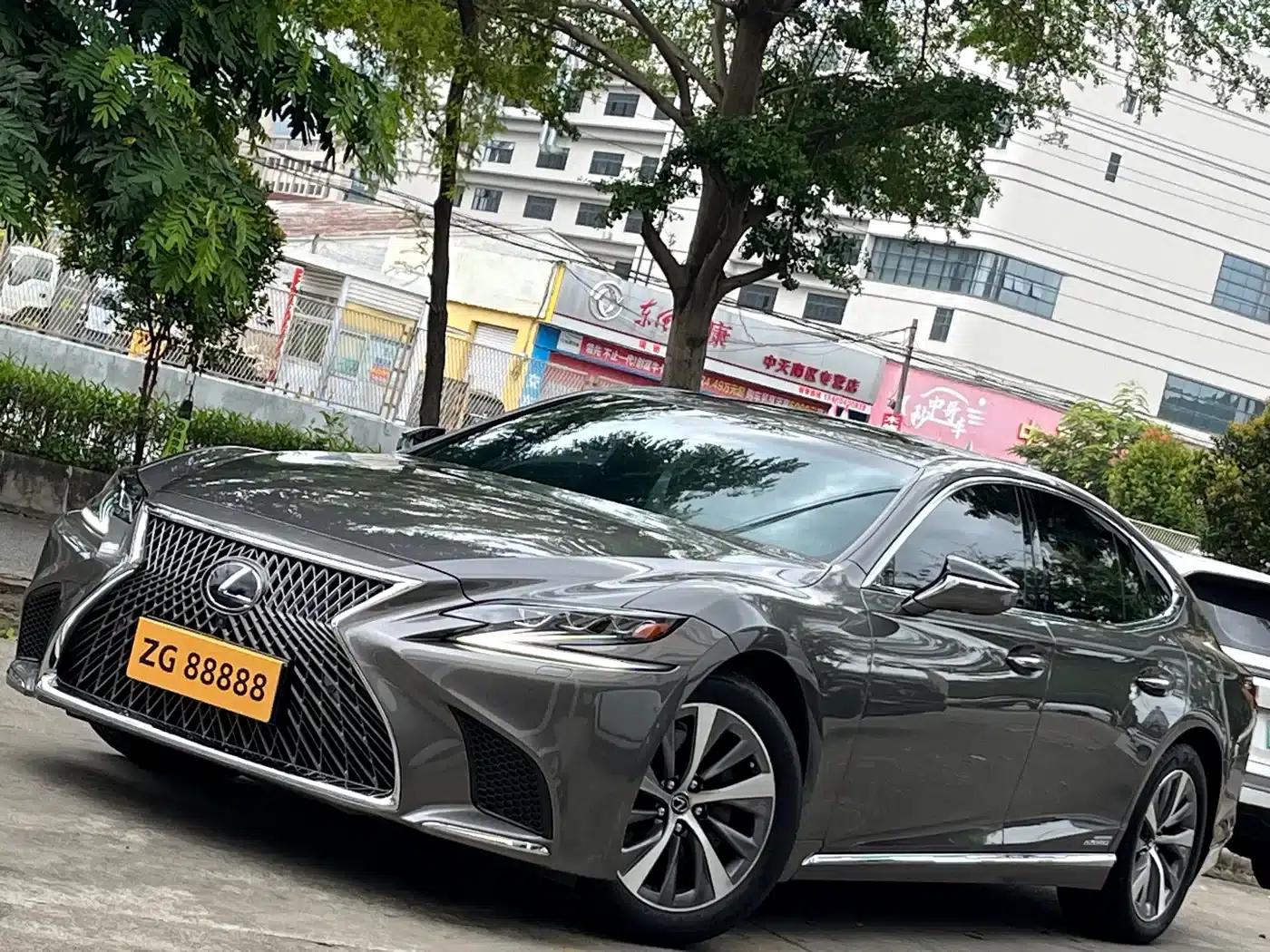 Lexus LS 2018 500h Premium Edition (China V Emission Standard) — миниатюра 2
