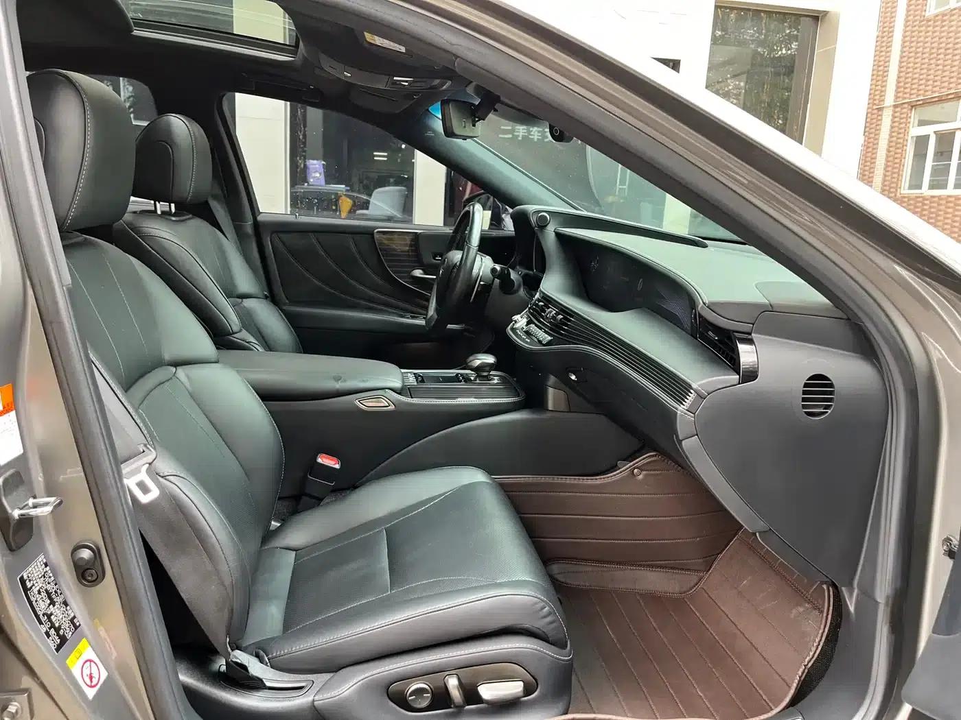Lexus LS 2018 500h Premium Edition (China V Emission Standard) — миниатюра 16