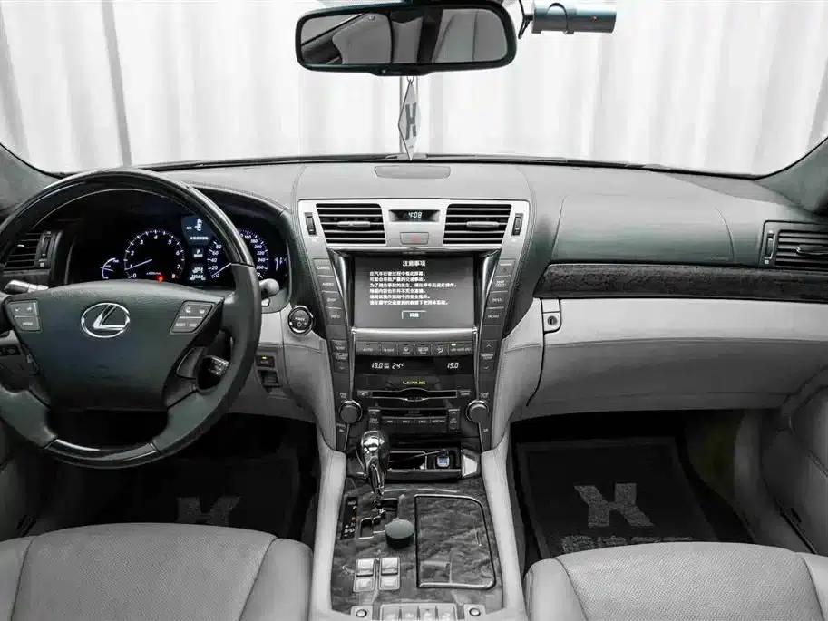 Lexus LS 2007 600hL Premium Edition — миниатюра 13
