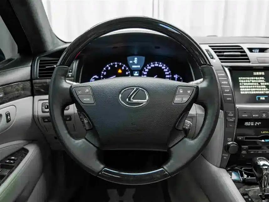 Lexus LS 2007 600hL Premium Edition — миниатюра 17