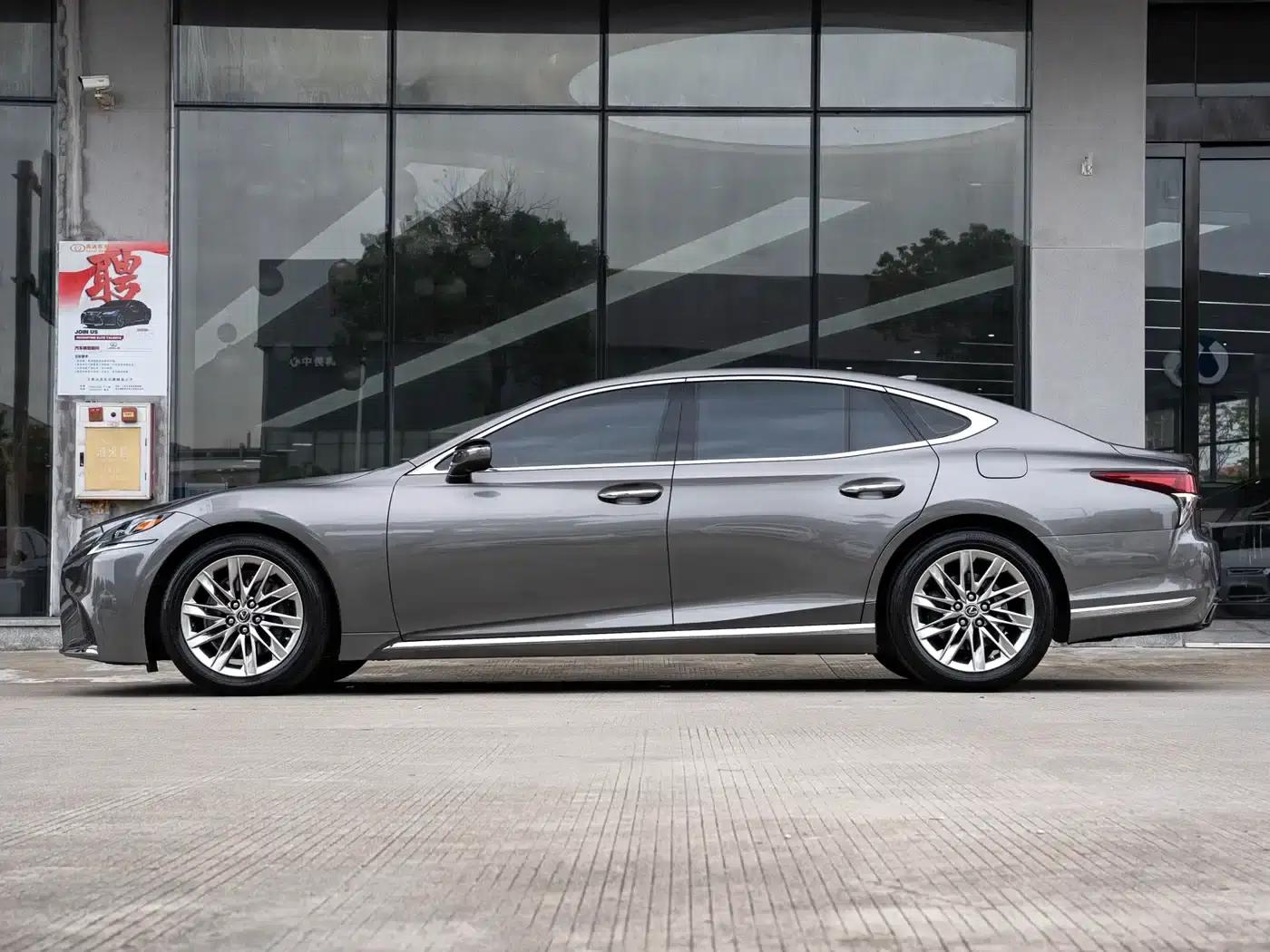 Lexus LS 2018 350 Luxury Edition (China V emission standard) — миниатюра 4
