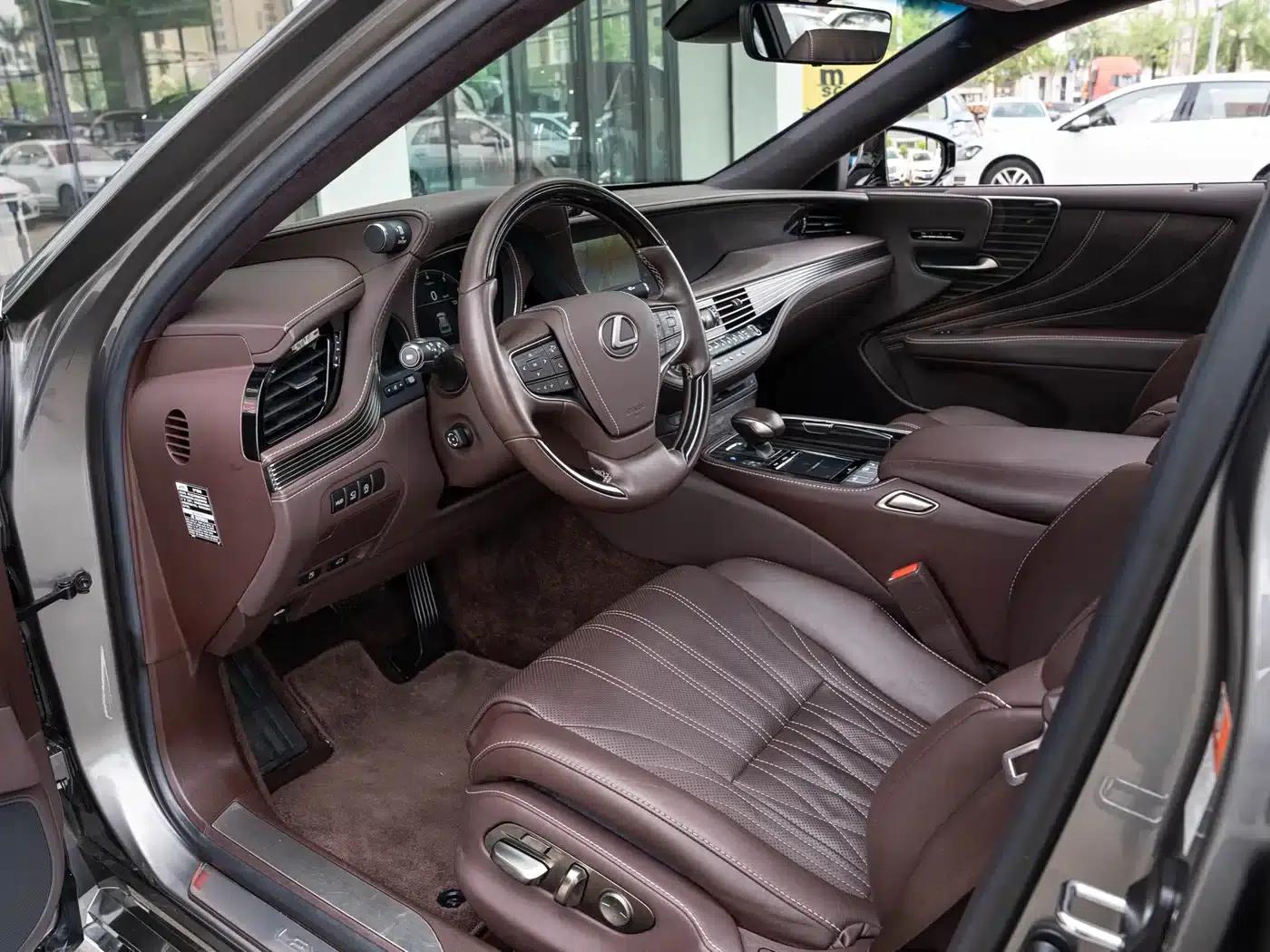 Lexus LS 2018 350 Luxury Edition (China V emission standard) — миниатюра 9