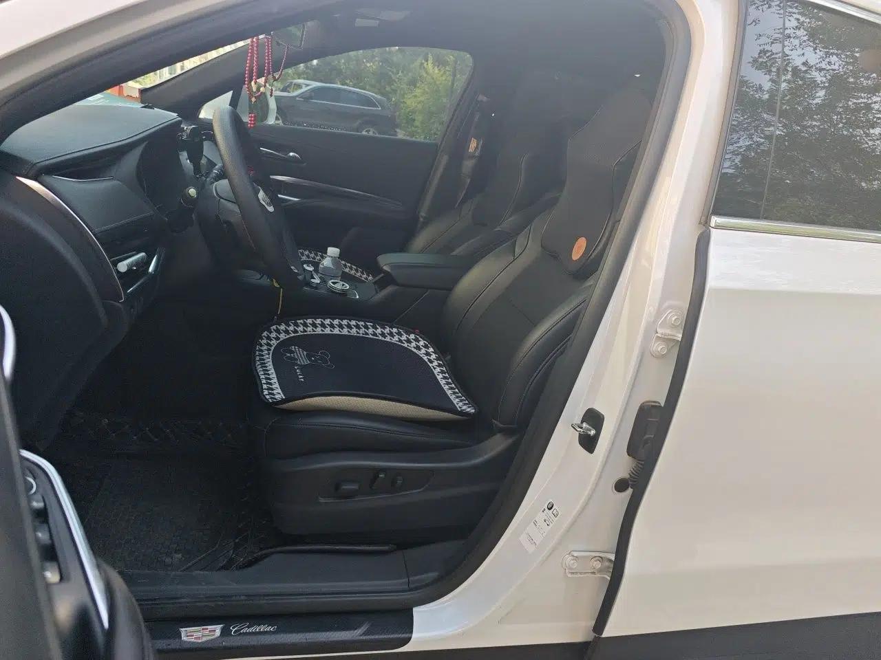 Cadillac XT4 2021 28T Two-Wheel Drive Tech Edition — миниатюра 15