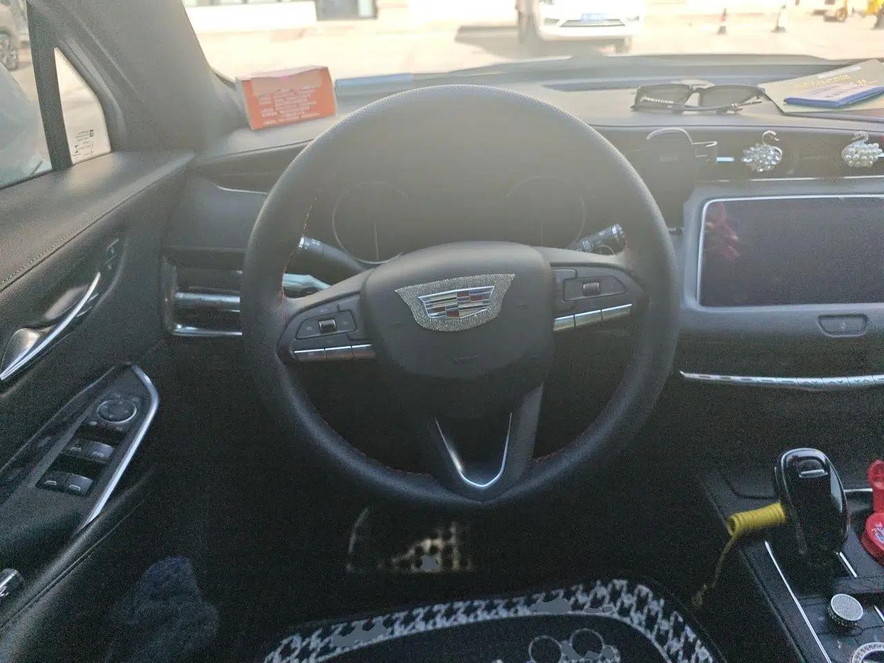 Cadillac XT4 2021 28T Two-Wheel Drive Tech Edition — миниатюра 10