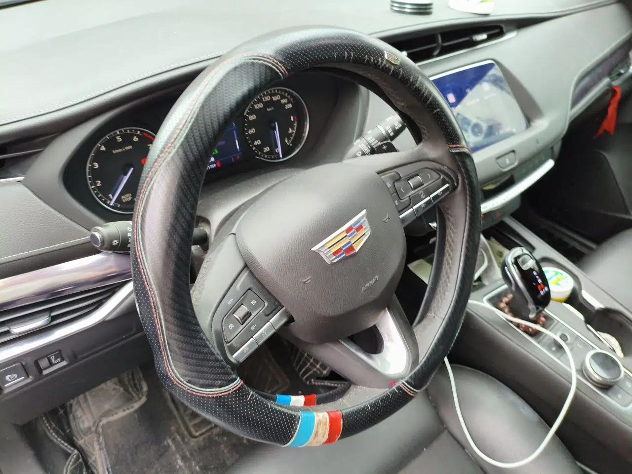 Cadillac XT4 2021 28T Two-Wheel Drive Tech Edition — миниатюра 10