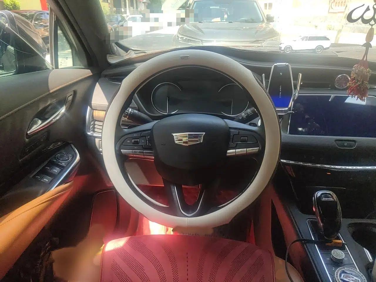 Cadillac XT4 2022 28T Two-Wheel Drive Prestige Version — миниатюра 9