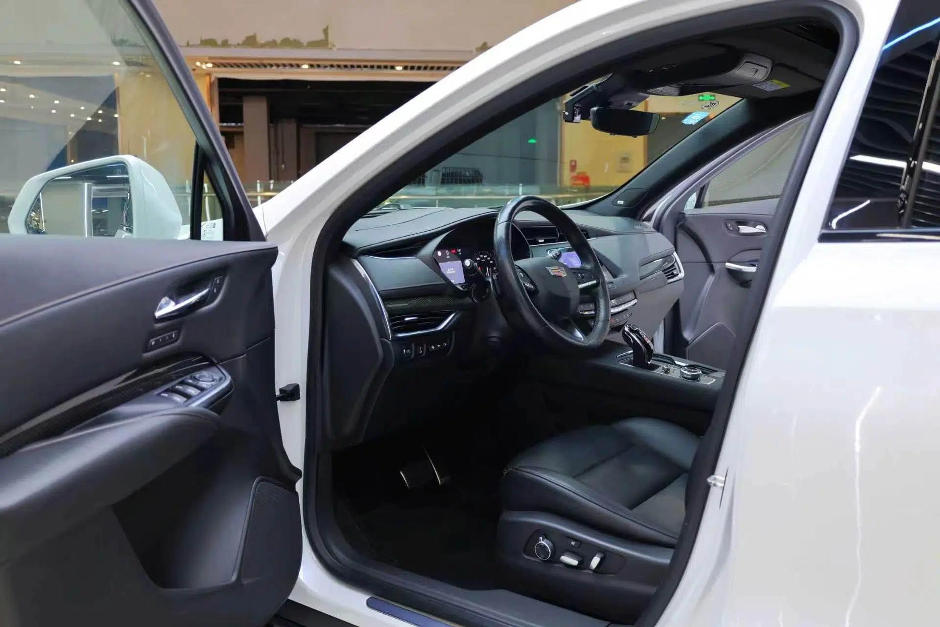 Cadillac XT4 2020 28T 4x4 Platinum Sport Edition — миниатюра 36