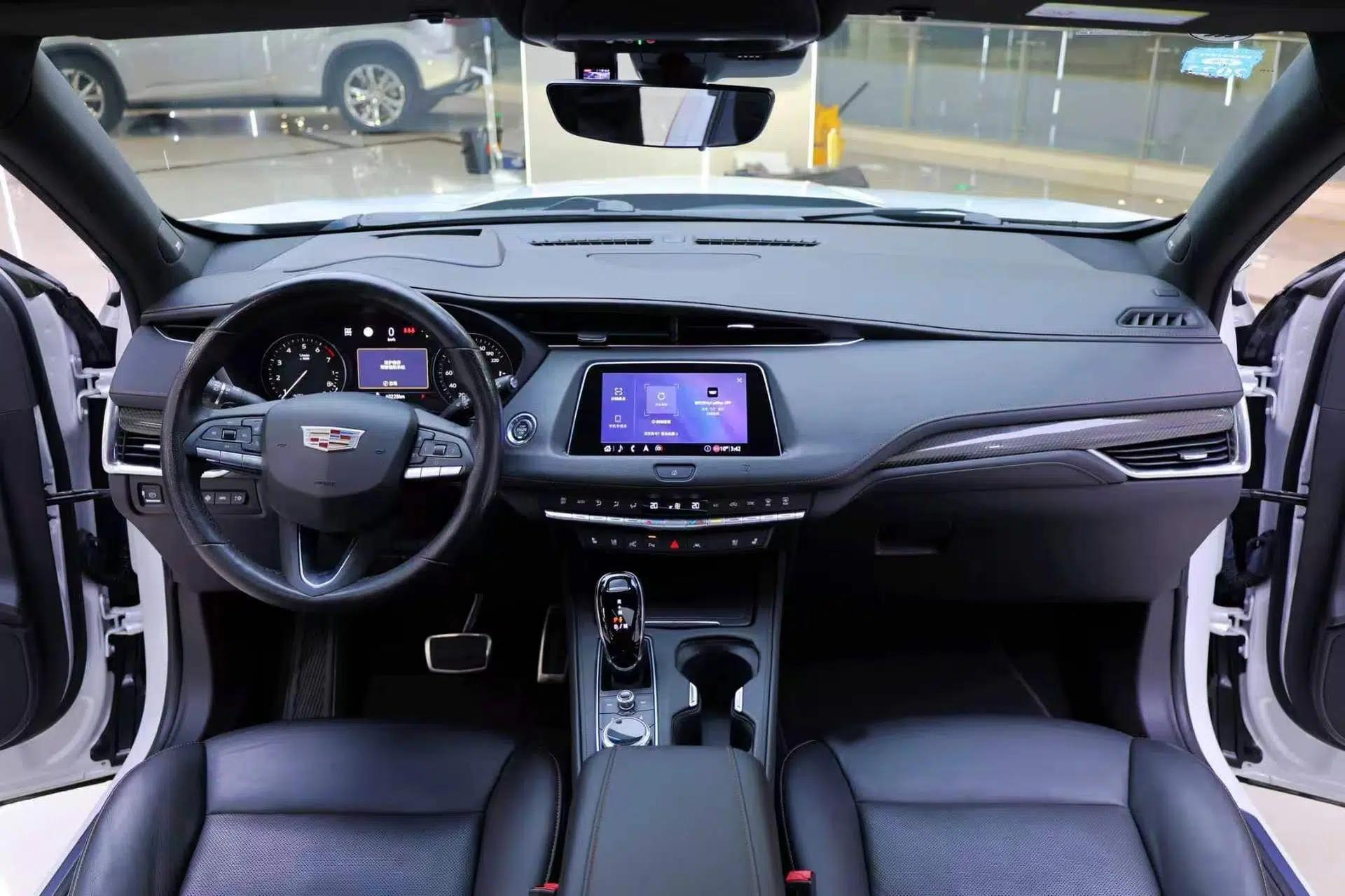 Cadillac XT4 2020 28T 4x4 Platinum Sport Edition — миниатюра 38