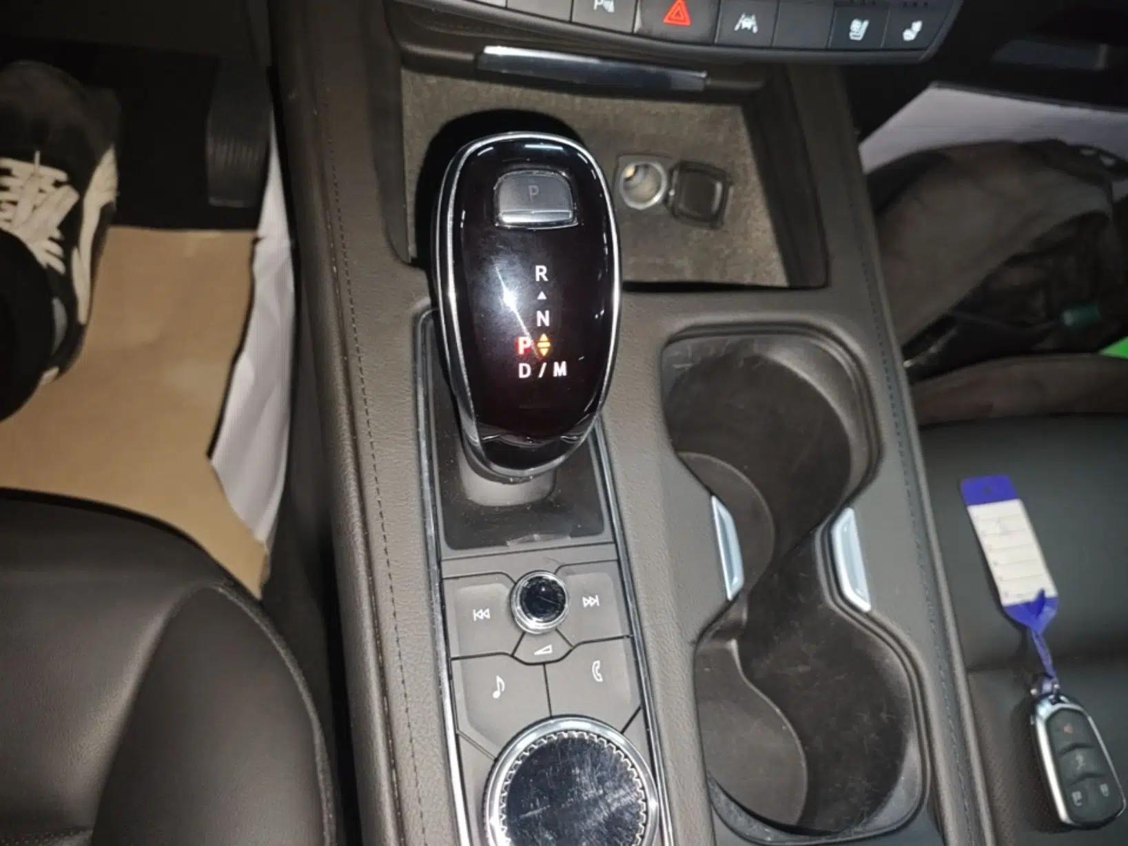 Cadillac XT4 2022 28T Two-Wheel Drive Prestige Version — миниатюра 16