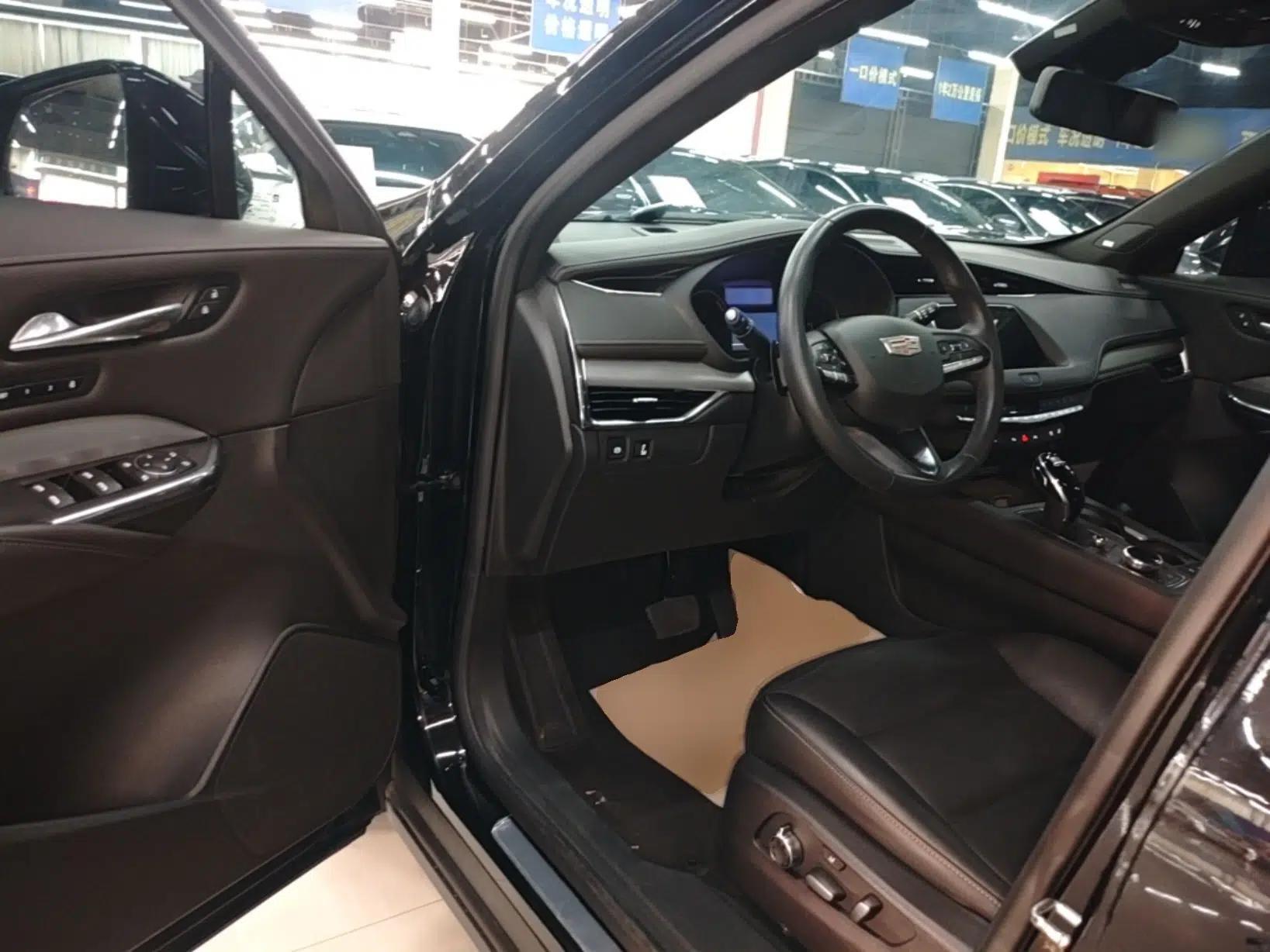 Cadillac XT4 2022 28T Two-Wheel Drive Prestige Version — миниатюра 18