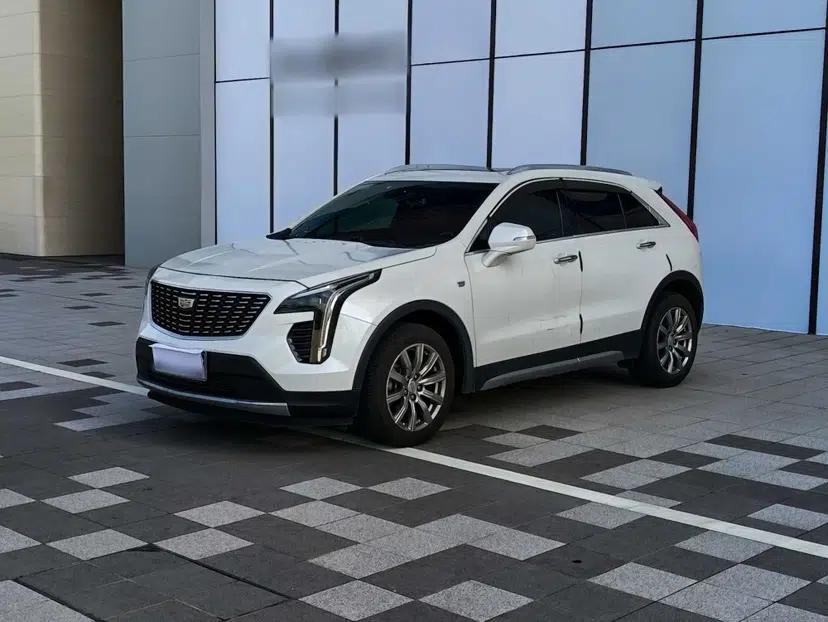 Cadillac XT4 2018 28T Four-Wheel Drive Leading Model — миниатюра 1