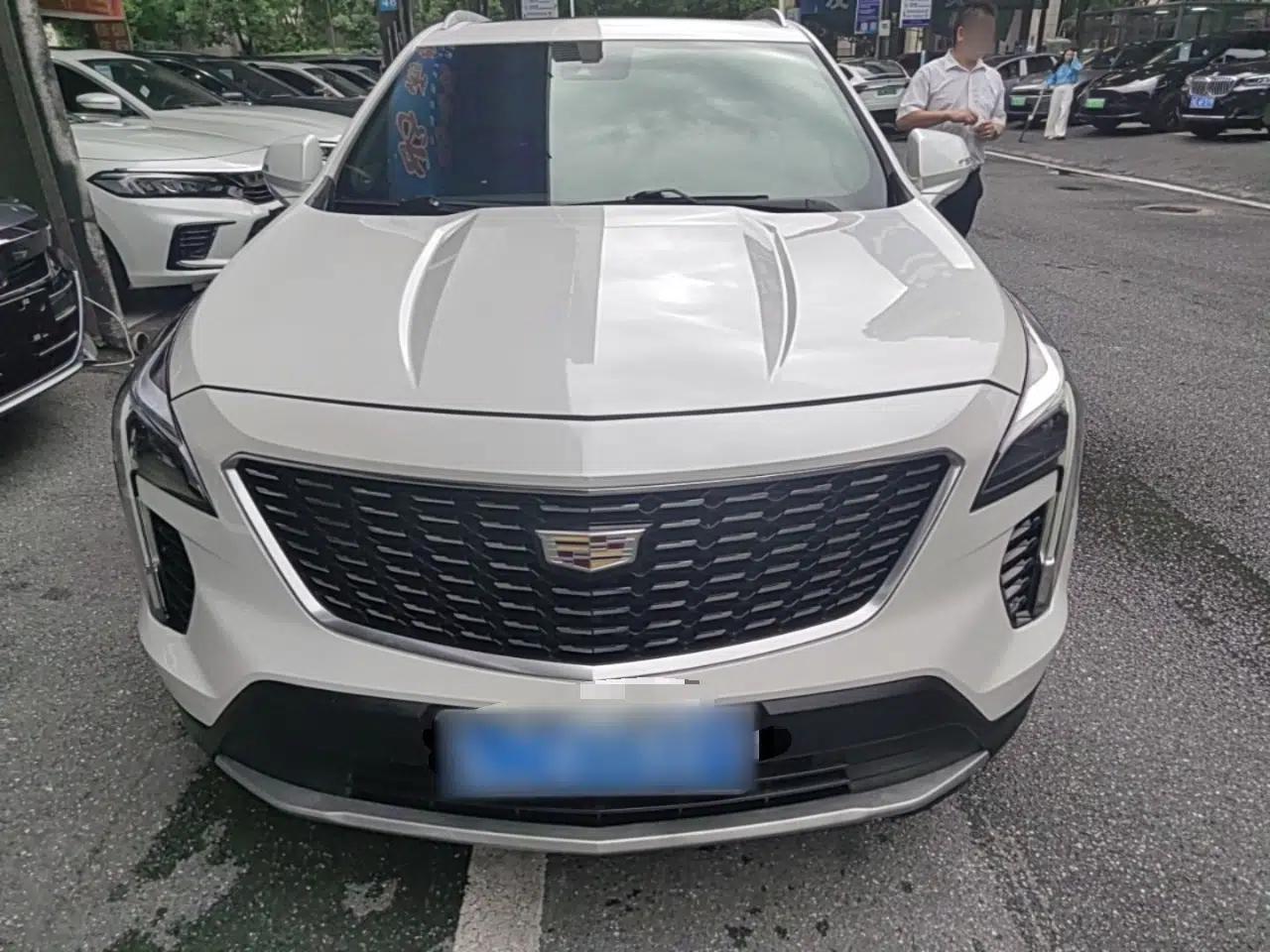 Cadillac XT4 2018 28T Four-Wheel Drive Leading Model — миниатюра 2