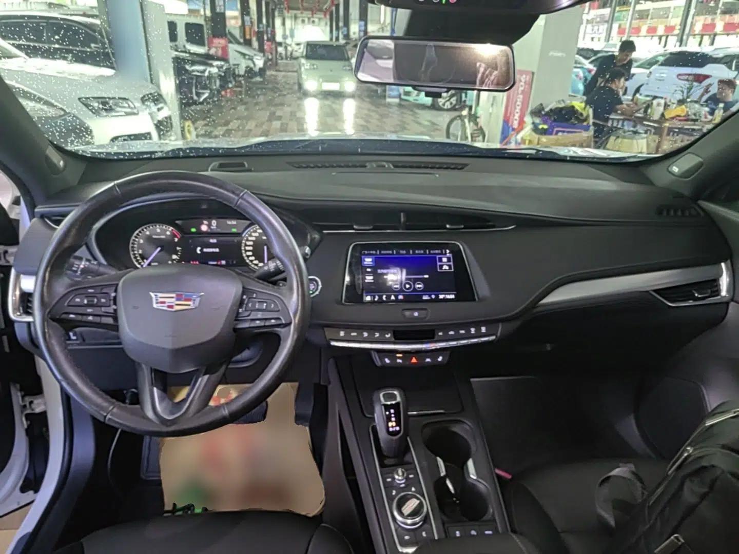 Cadillac XT4 2018 28T Four-Wheel Drive Leading Model — миниатюра 17