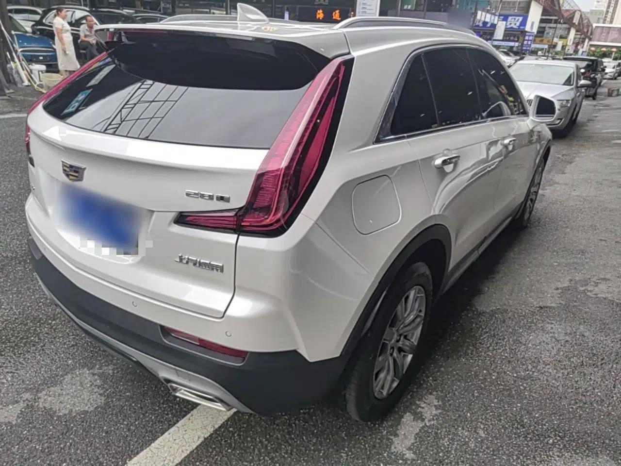Cadillac XT4 2018 28T Four-Wheel Drive Leading Model — миниатюра 6