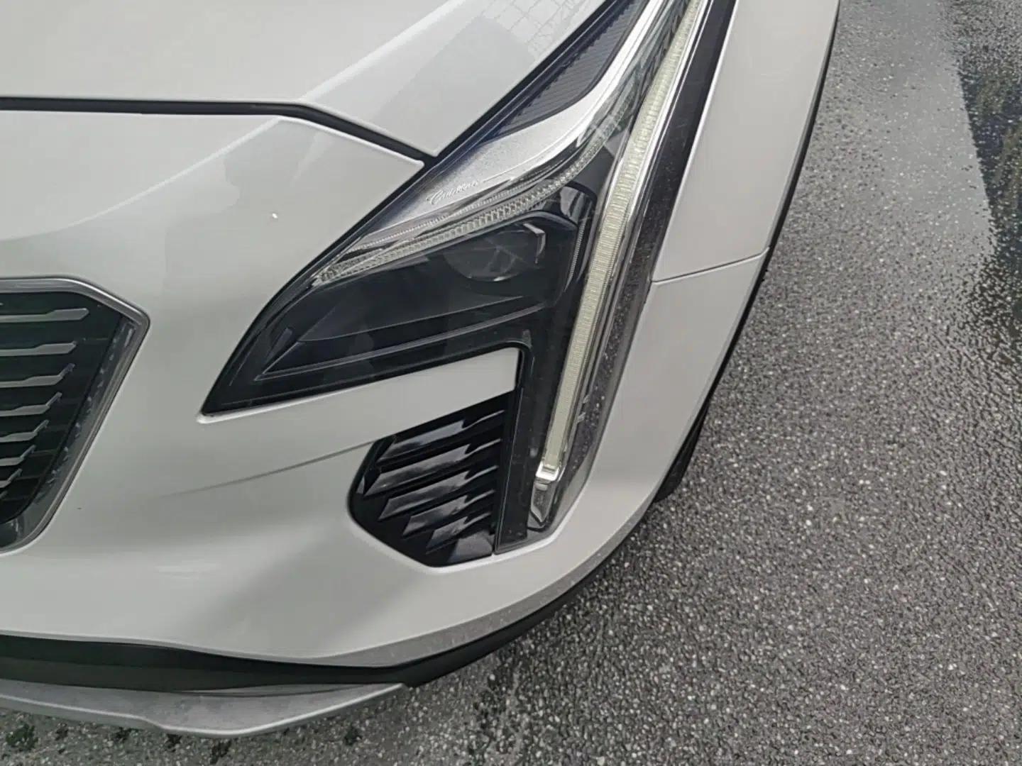 Cadillac XT4 2018 28T Four-Wheel Drive Leading Model — миниатюра 8