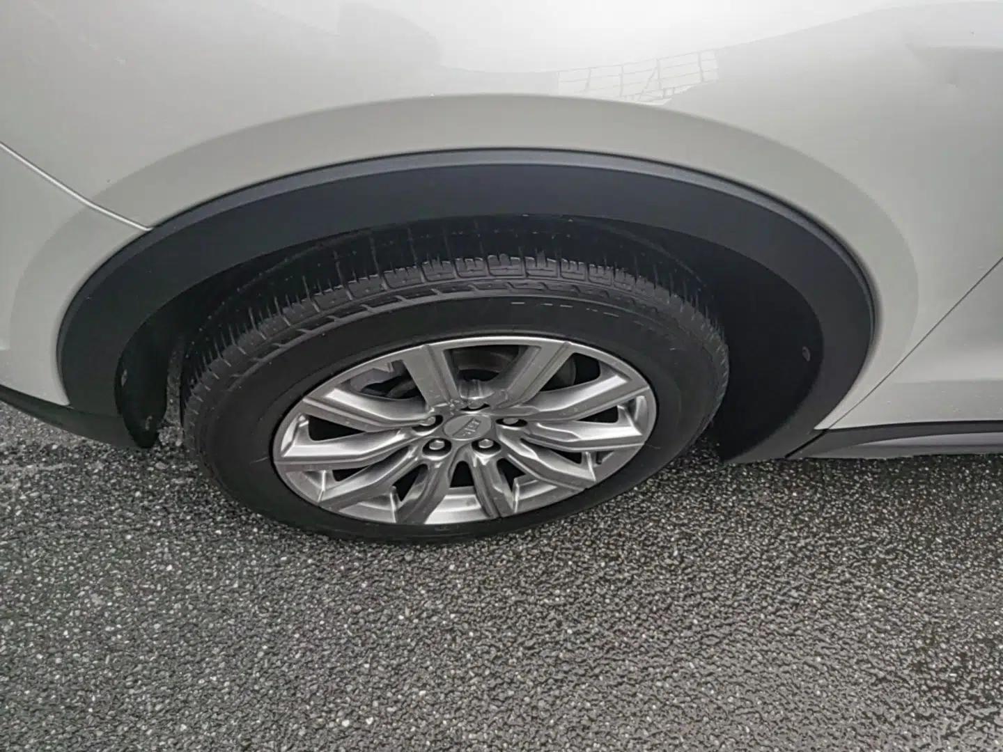 Cadillac XT4 2018 28T Four-Wheel Drive Leading Model — миниатюра 10