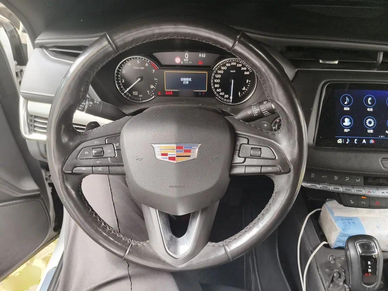 Cadillac XT4 2018 28T Two-Wheel Drive Leading Version — миниатюра 10