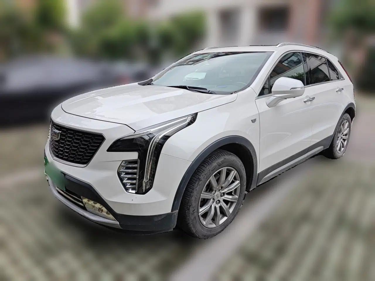 Cadillac XT4 2018 28T Two-Wheel-Drive Luxury Model — миниатюра 1