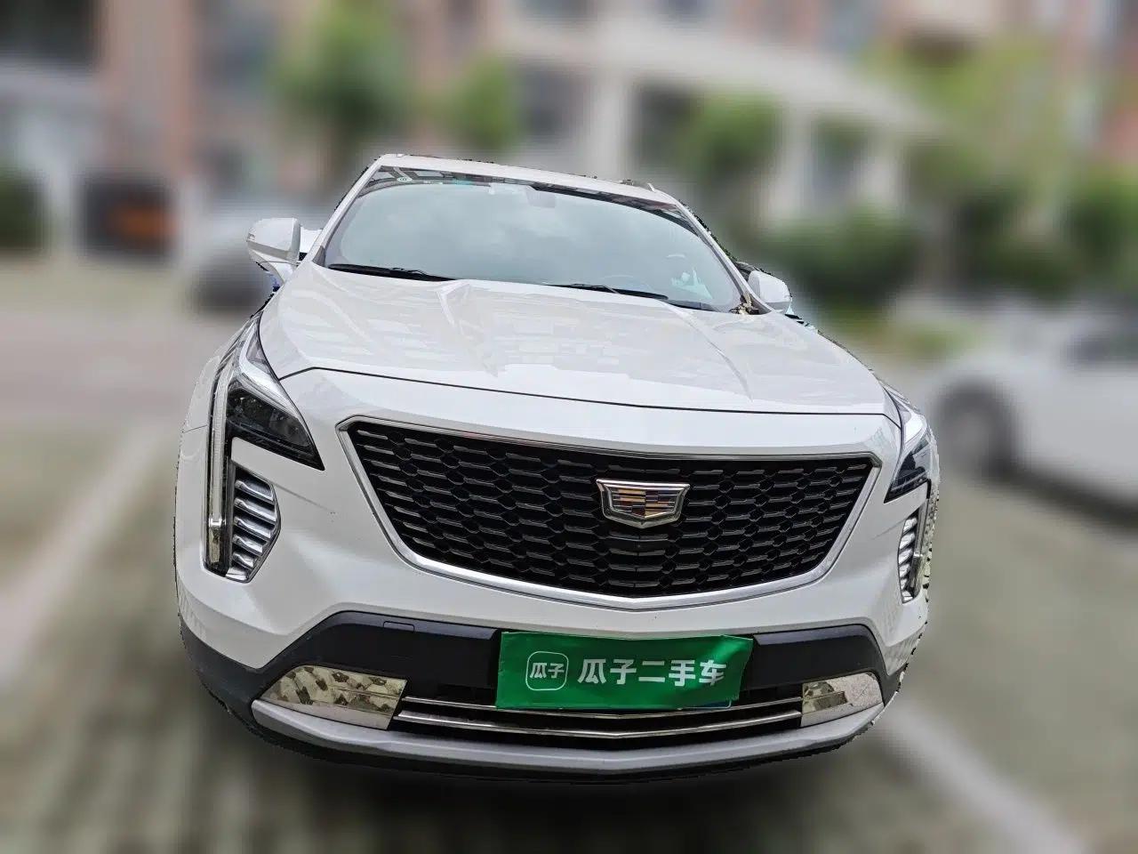 Cadillac XT4 2018 28T Two-Wheel-Drive Luxury Model — миниатюра 2