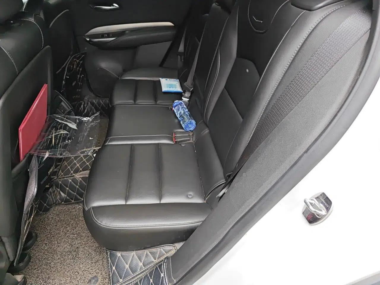 Cadillac XT4 2018 28T Two-Wheel-Drive Luxury Model — миниатюра 17