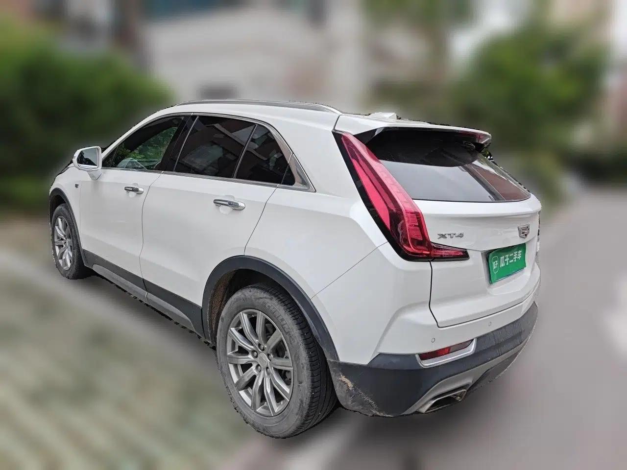 Cadillac XT4 2018 28T Two-Wheel-Drive Luxury Model — миниатюра 4