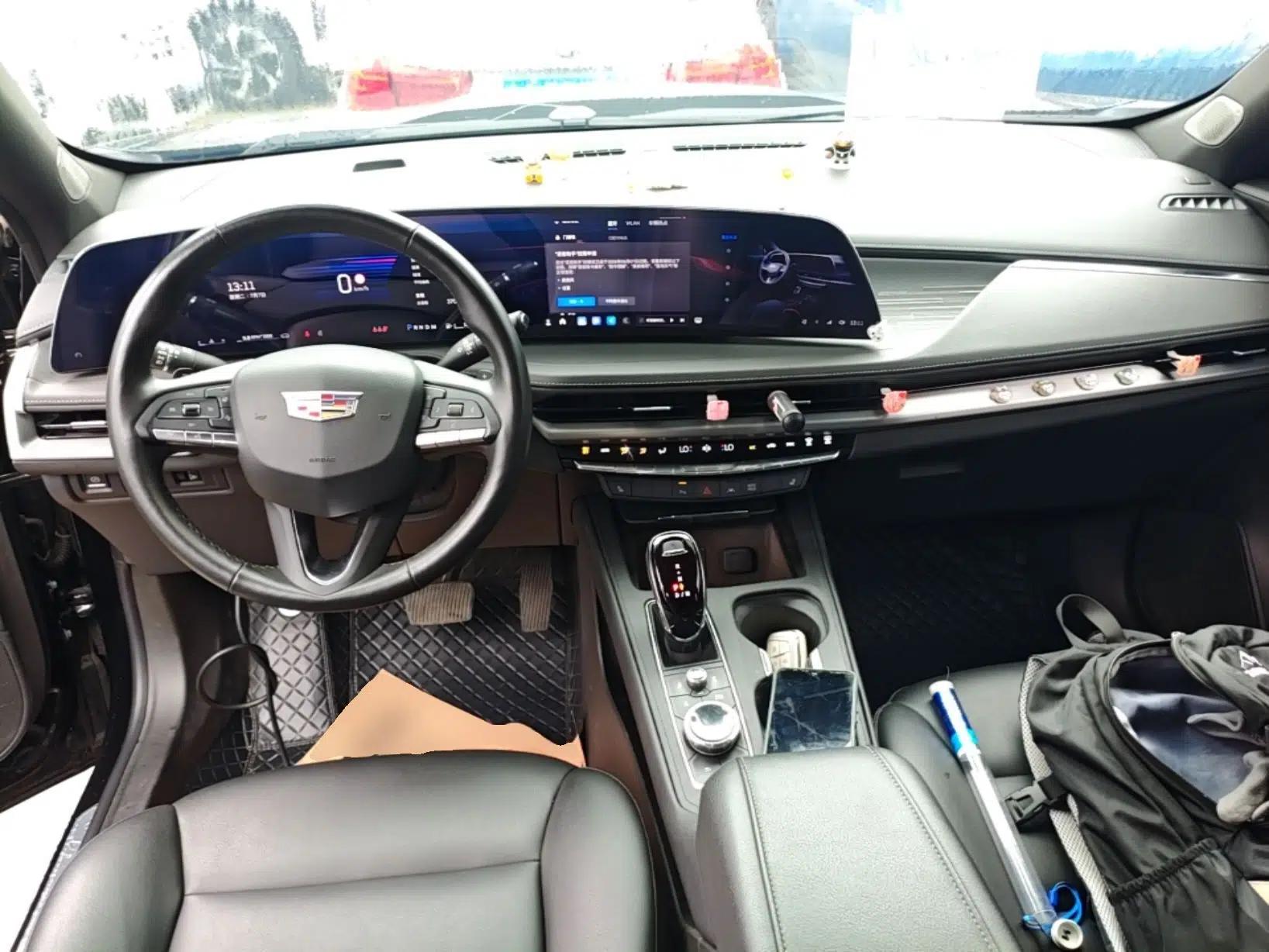 Cadillac XT4 2024 28T Two-Wheel-Drive Luxury Version — миниатюра 12