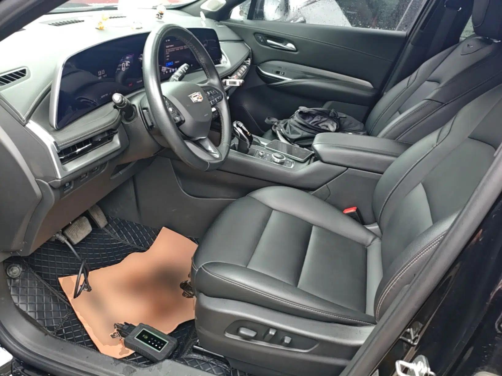 Cadillac XT4 2024 28T Two-Wheel-Drive Luxury Version — миниатюра 17