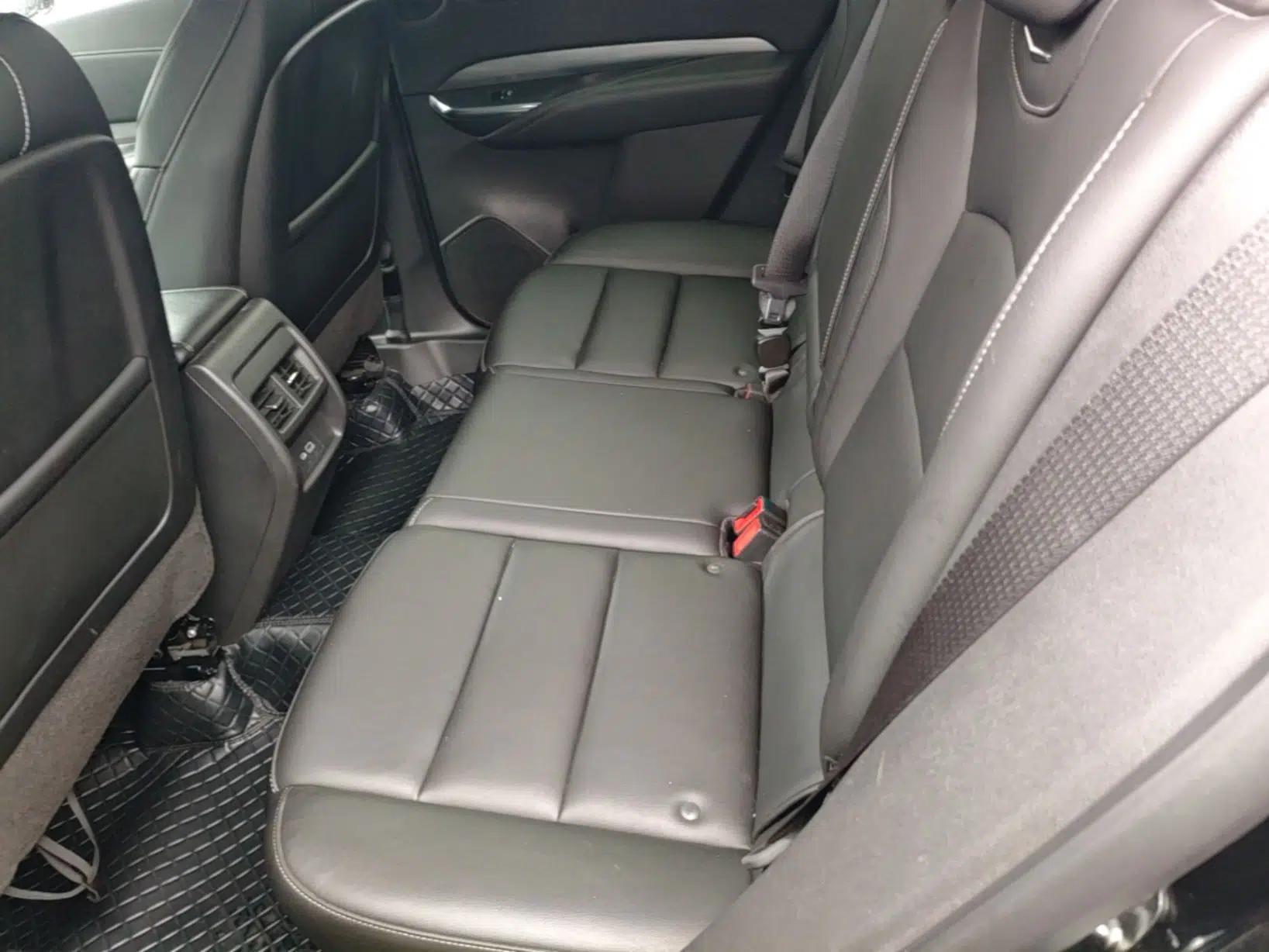 Cadillac XT4 2024 28T Two-Wheel-Drive Luxury Version — миниатюра 20
