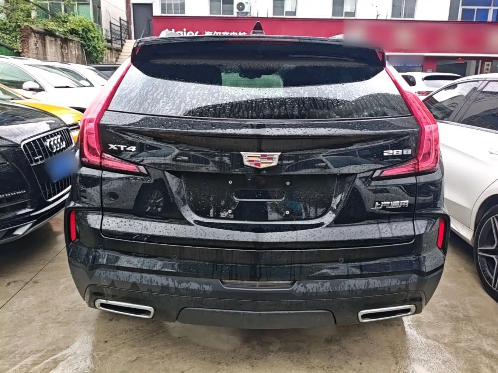 Cadillac XT4 2024 28T Two-Wheel-Drive Luxury Version — миниатюра 5
