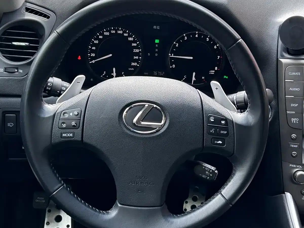 Lexus IS 2009 300C — миниатюра 11