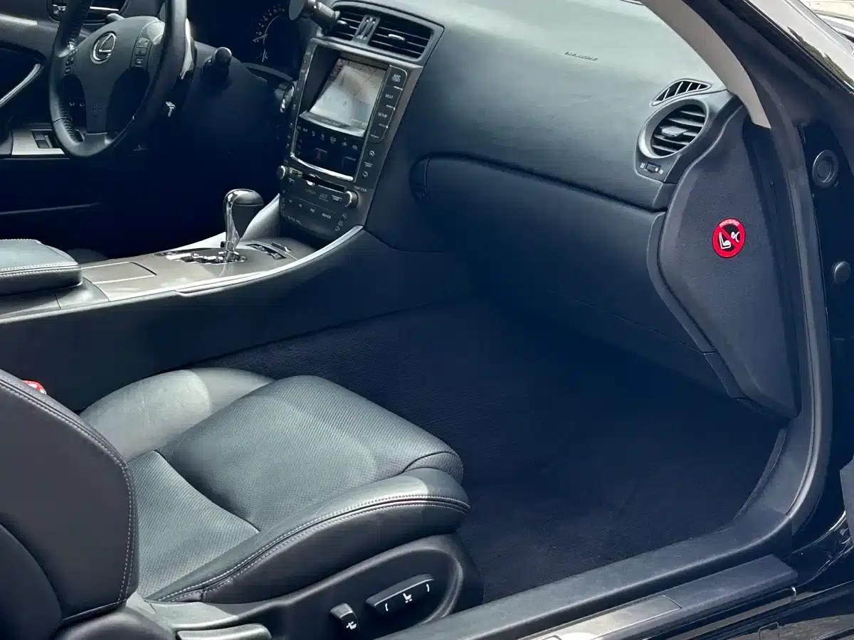 Lexus IS 2009 300C — миниатюра 14