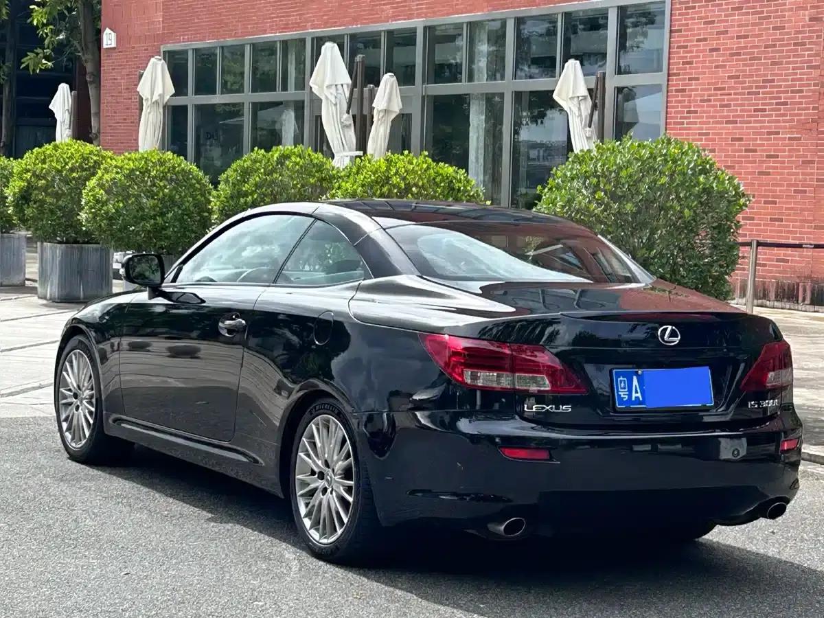 Lexus IS 2009 300C — миниатюра 5