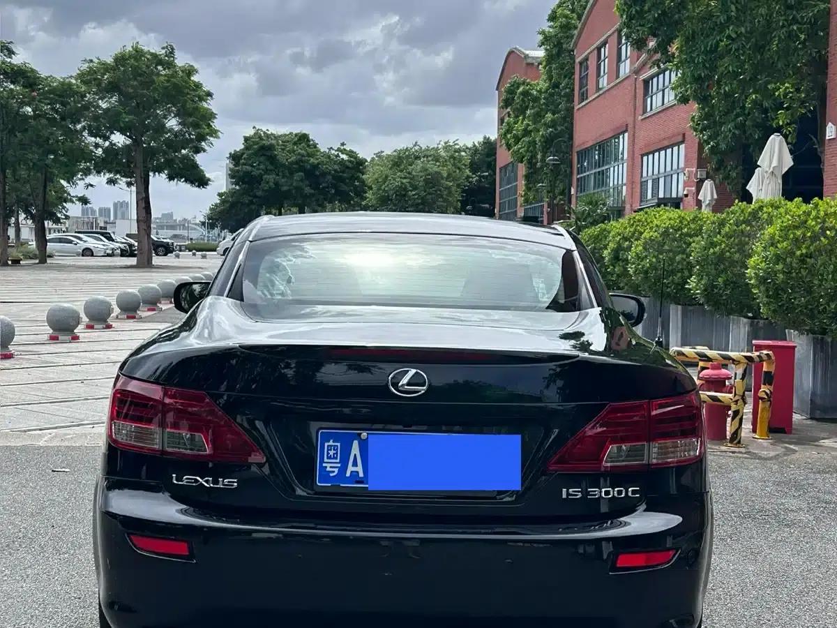 Lexus IS 2009 300C — миниатюра 6