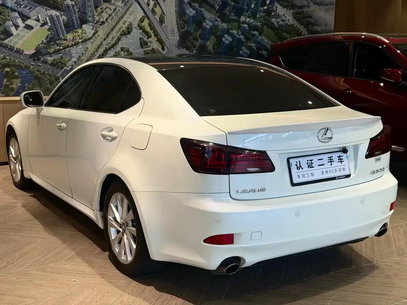 Lexus IS 2009 300 — миниатюра 9