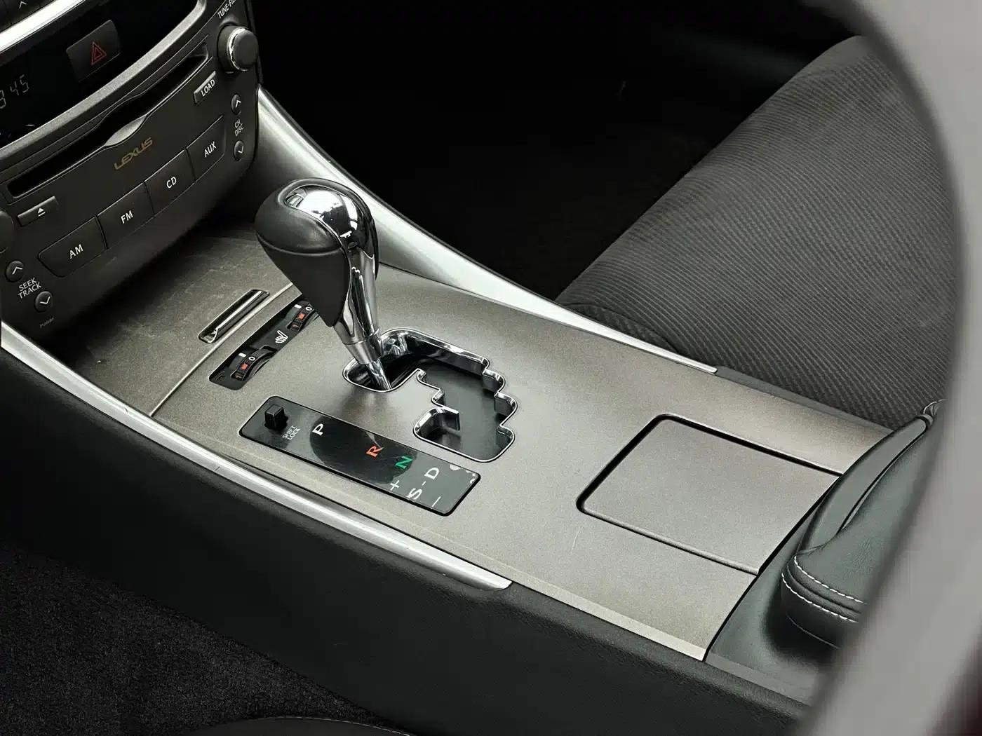 Lexus IS 2009 300 Luxury Edition — миниатюра 19