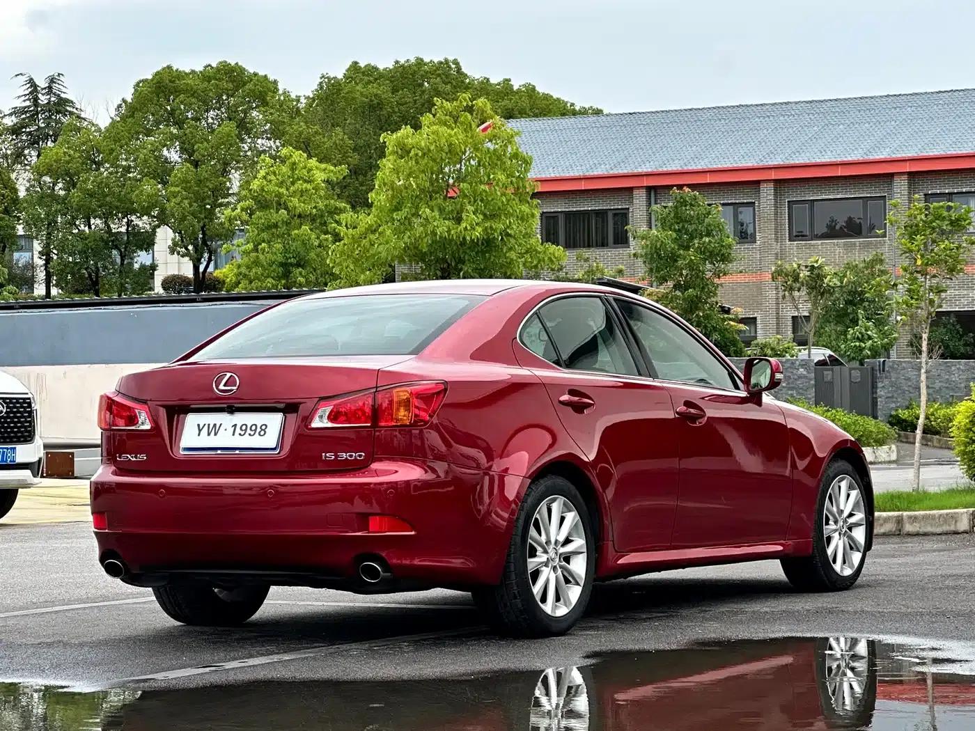 Lexus IS 2009 300 Luxury Edition — миниатюра 9