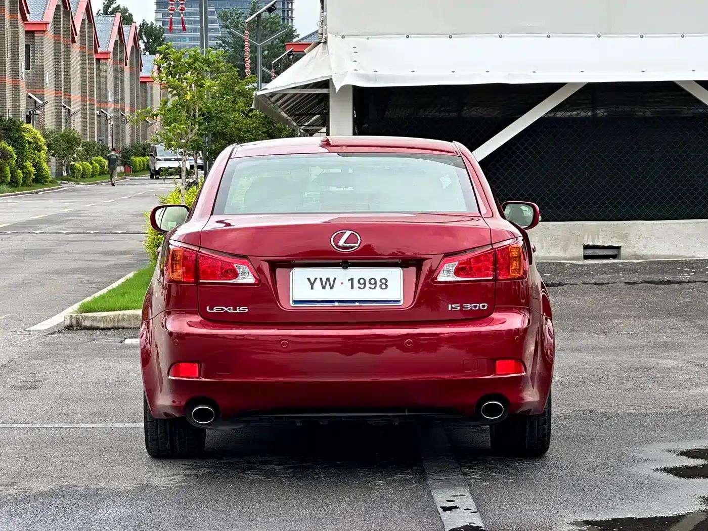 Lexus IS 2009 300 Luxury Edition — миниатюра 10